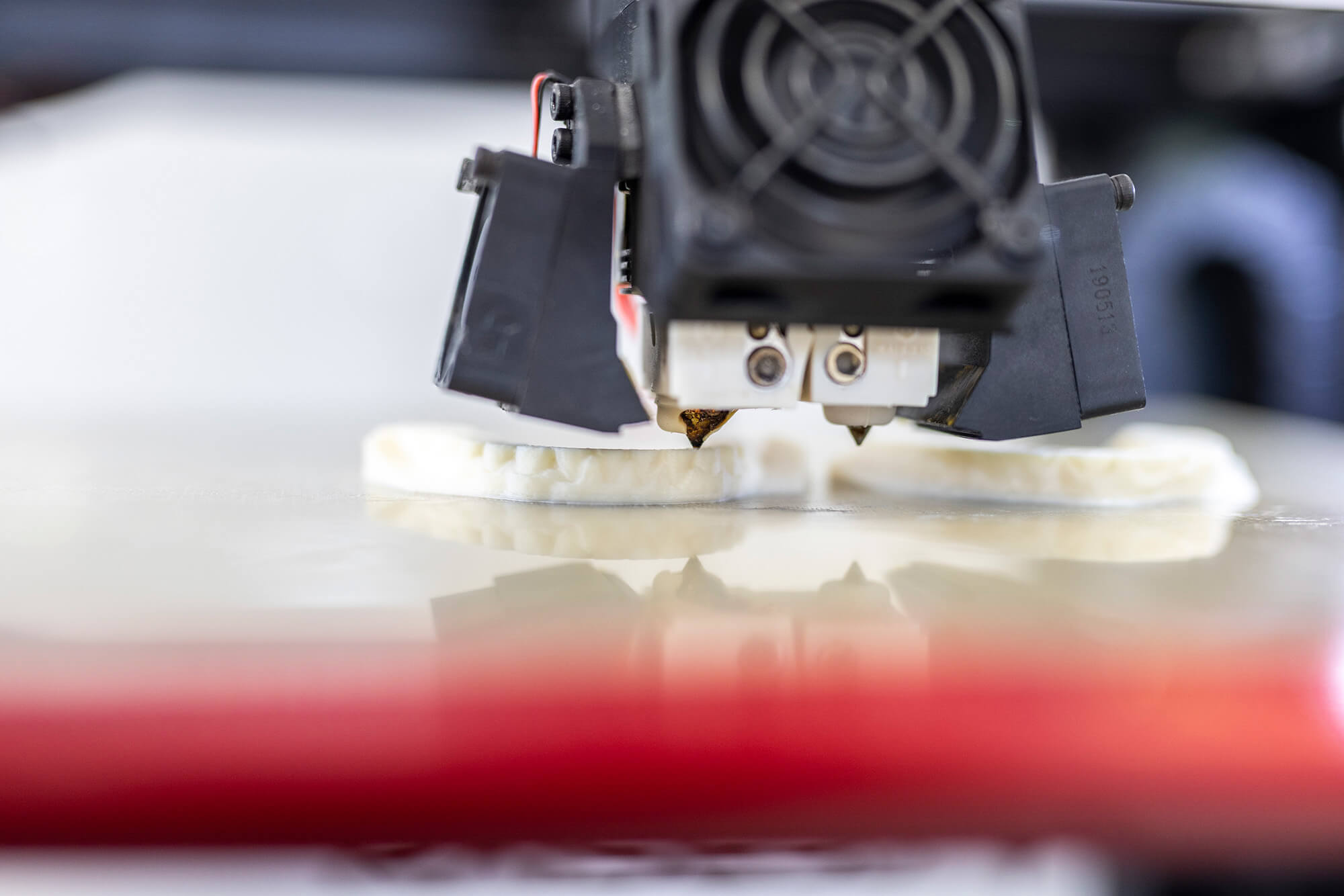3D Drucker, welcher ein Kiefermodell druckt